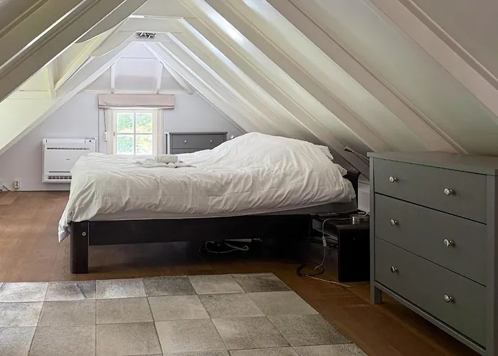 Cozy In With House A Panoramic View