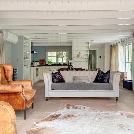 Semesterbostad Cozy In With House A Panoramic View